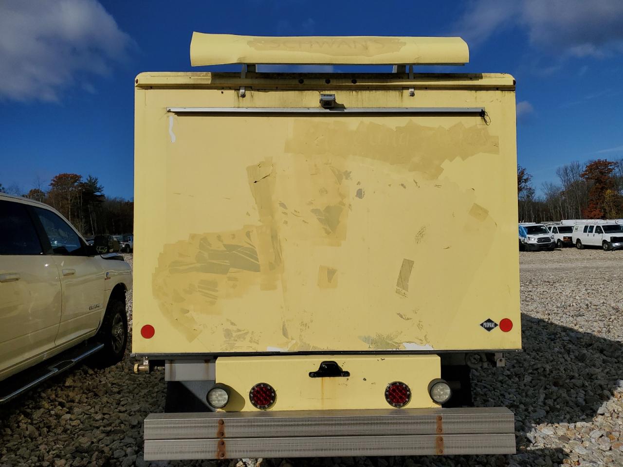 FORD ECONOLINE E450 SUPER DUTY CUTAWAY VAN