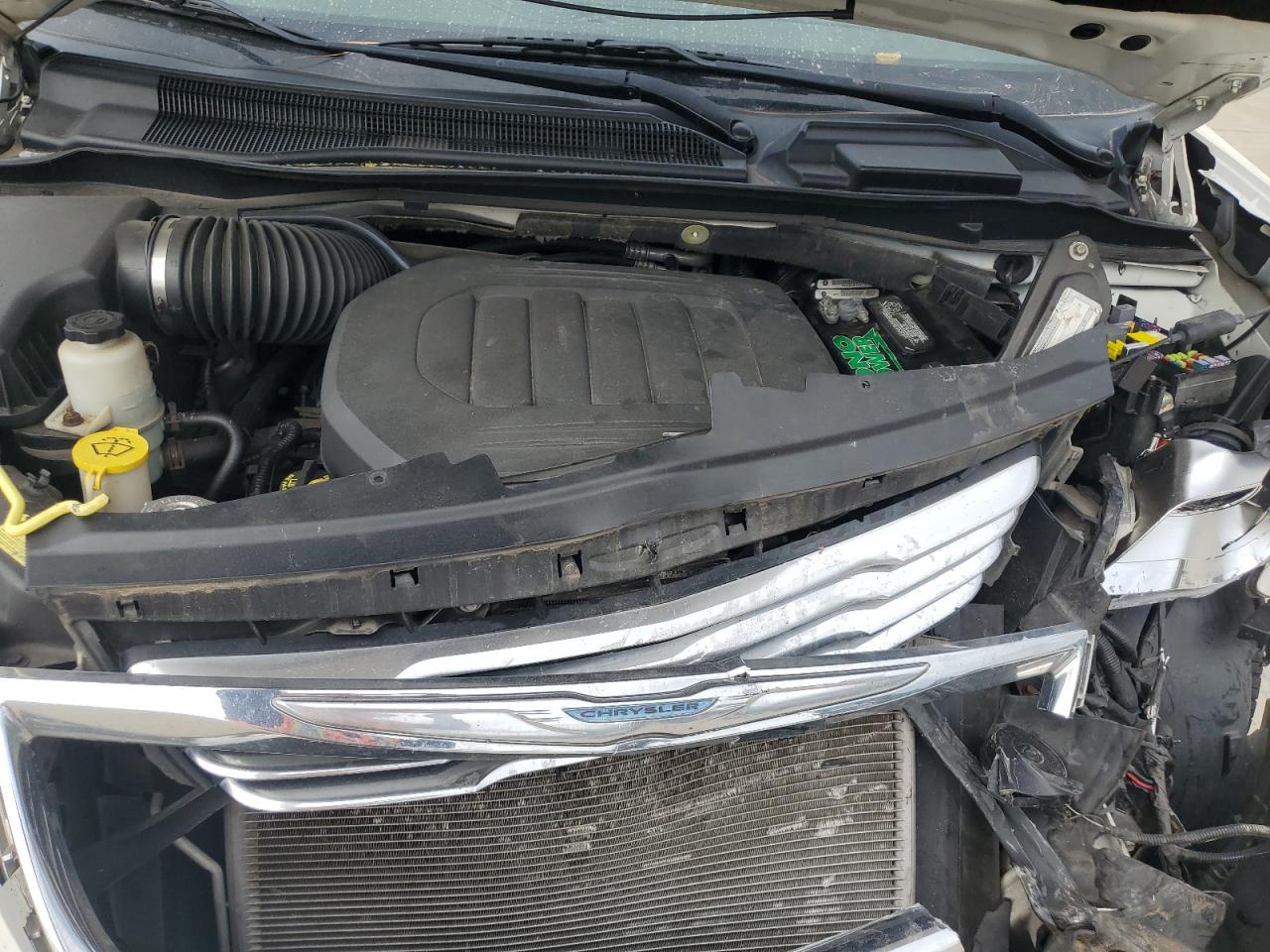 CHRYSLER TOWN & COUNTRY TOURING