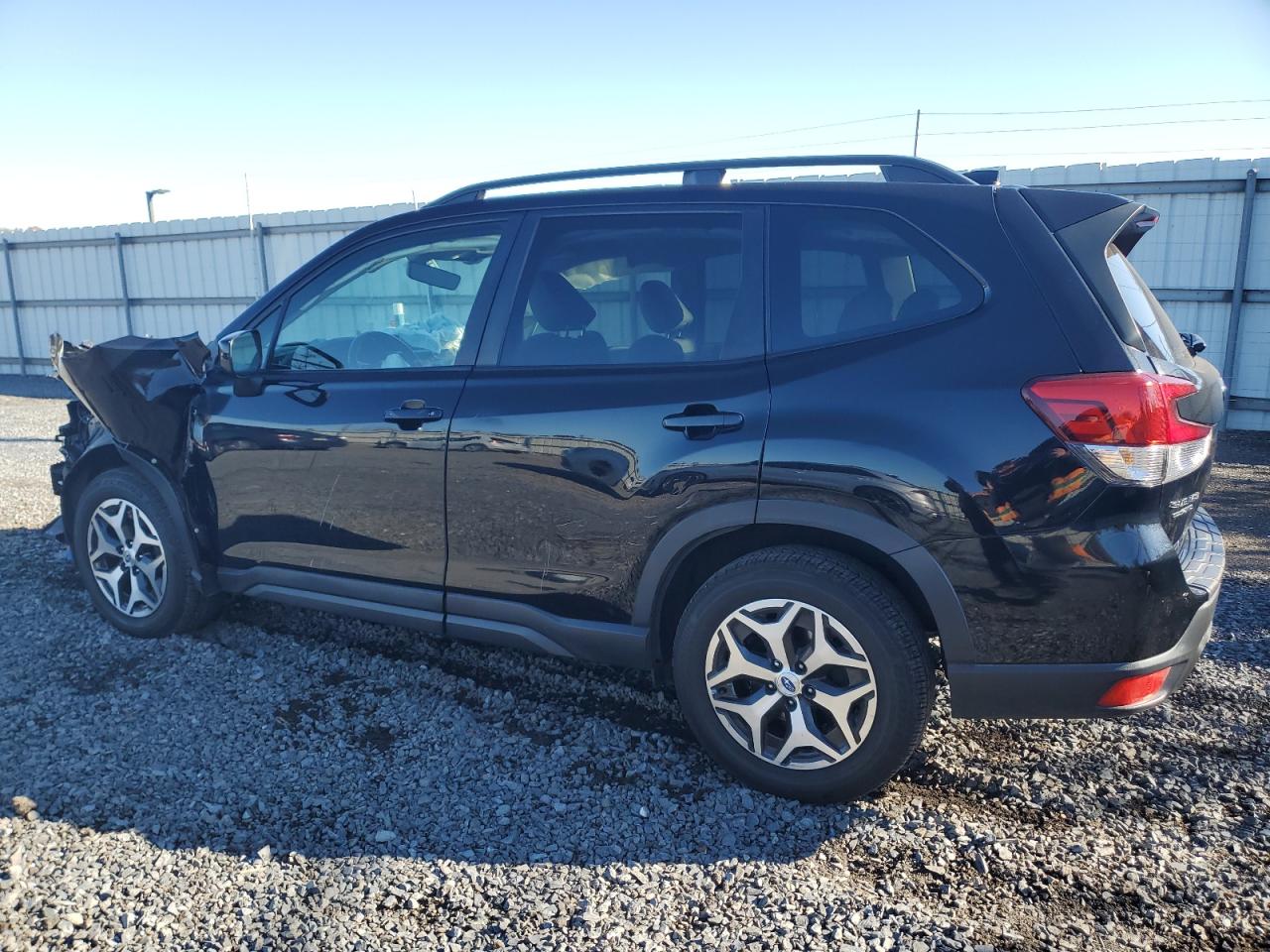 SUBARU FORESTER PREMIUM