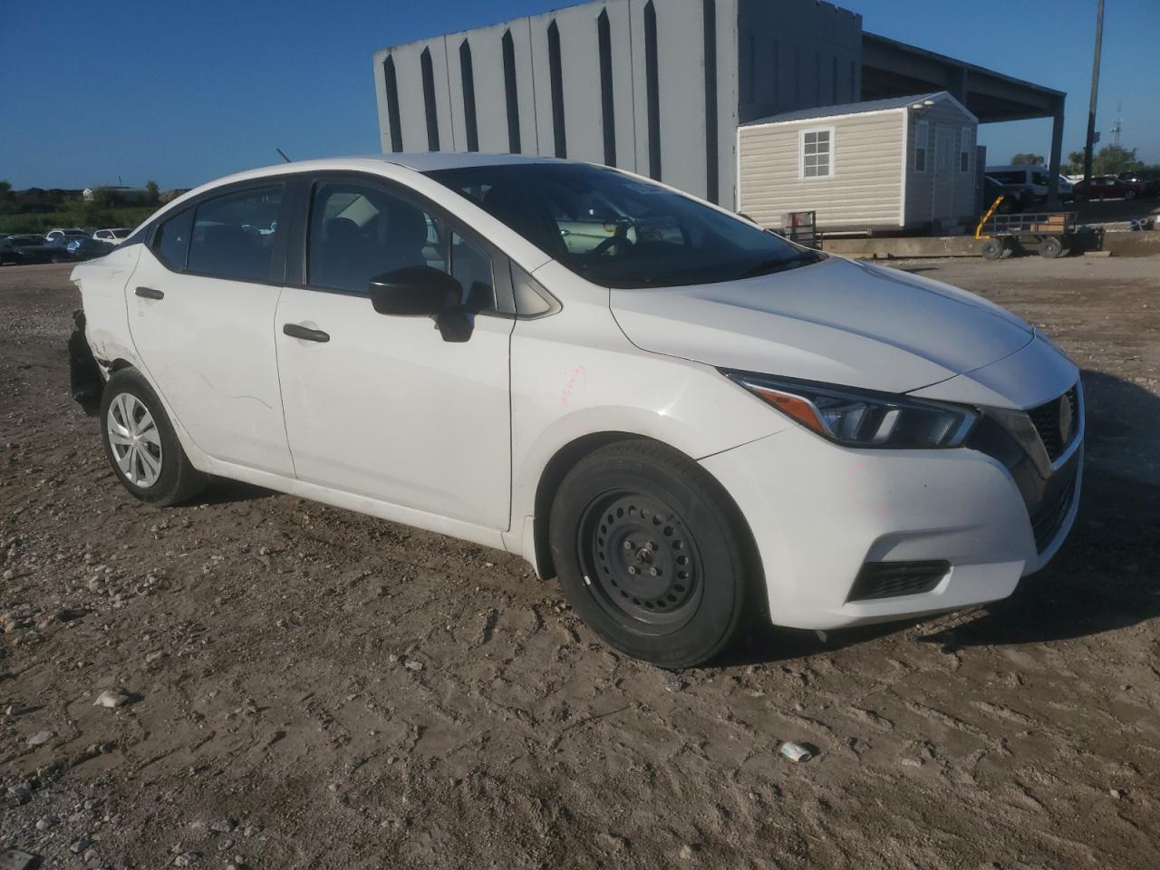 NISSAN VERSA S