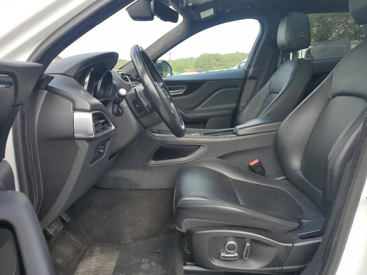 JAGUAR F-PACE PREMIUM