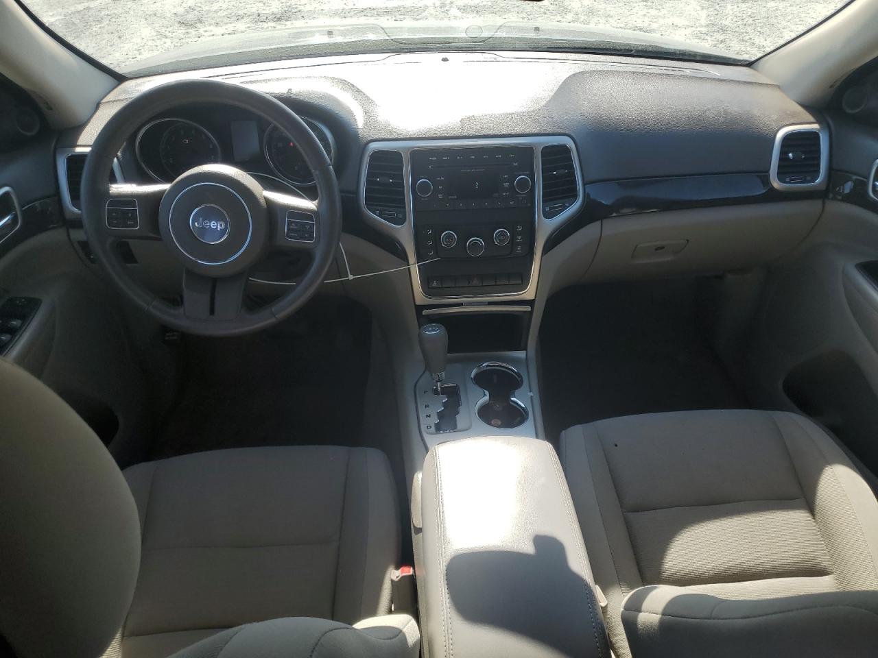 JEEP GRAND CHEROKEE LAREDO