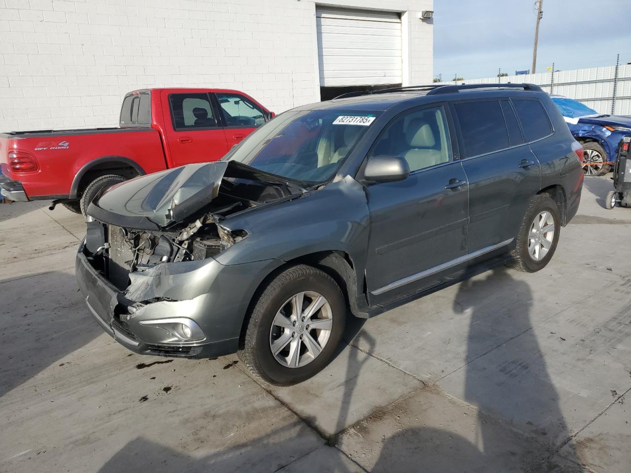 TOYOTA HIGHLANDER BASE