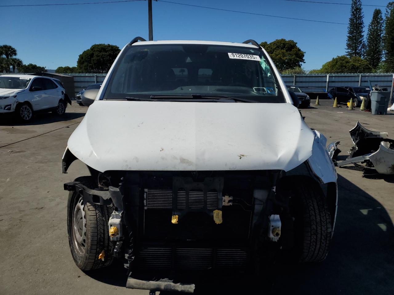 MERCEDES-BENZ METRIS