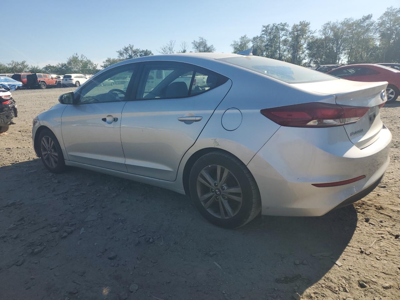 HYUNDAI ELANTRA SE