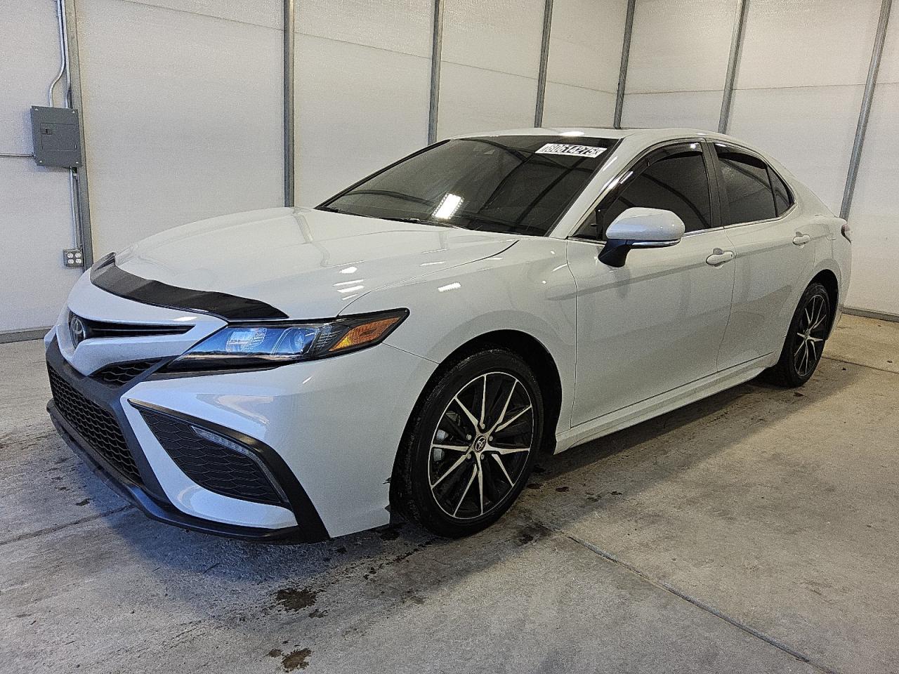TOYOTA CAMRY SE NIGHT SHADE