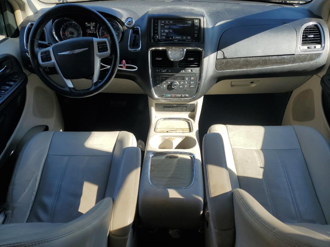 CHRYSLER TOWN & COUNTRY TOURING L