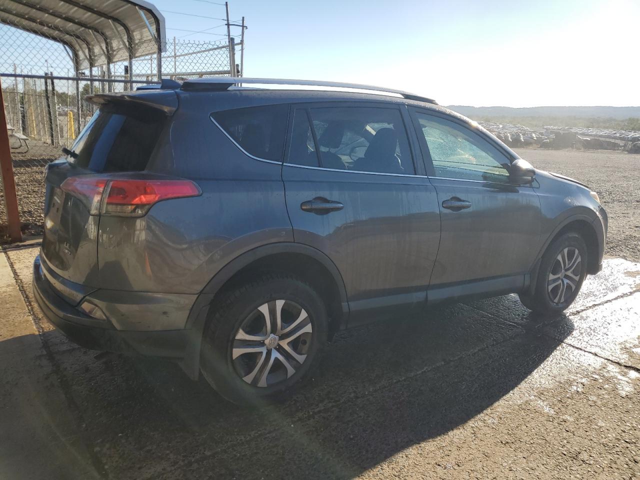 TOYOTA RAV4 LE