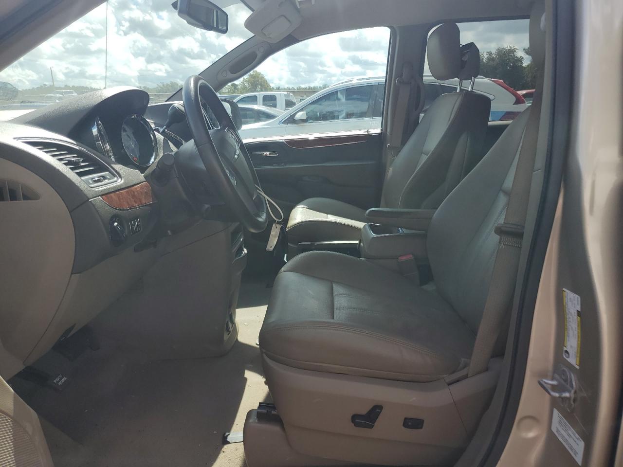 CHRYSLER TOWN & COUNTRY TOURING