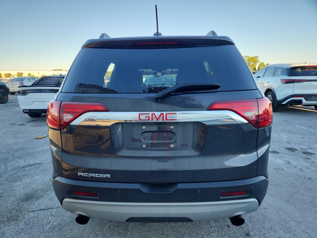 GMC ACADIA SLT-1
