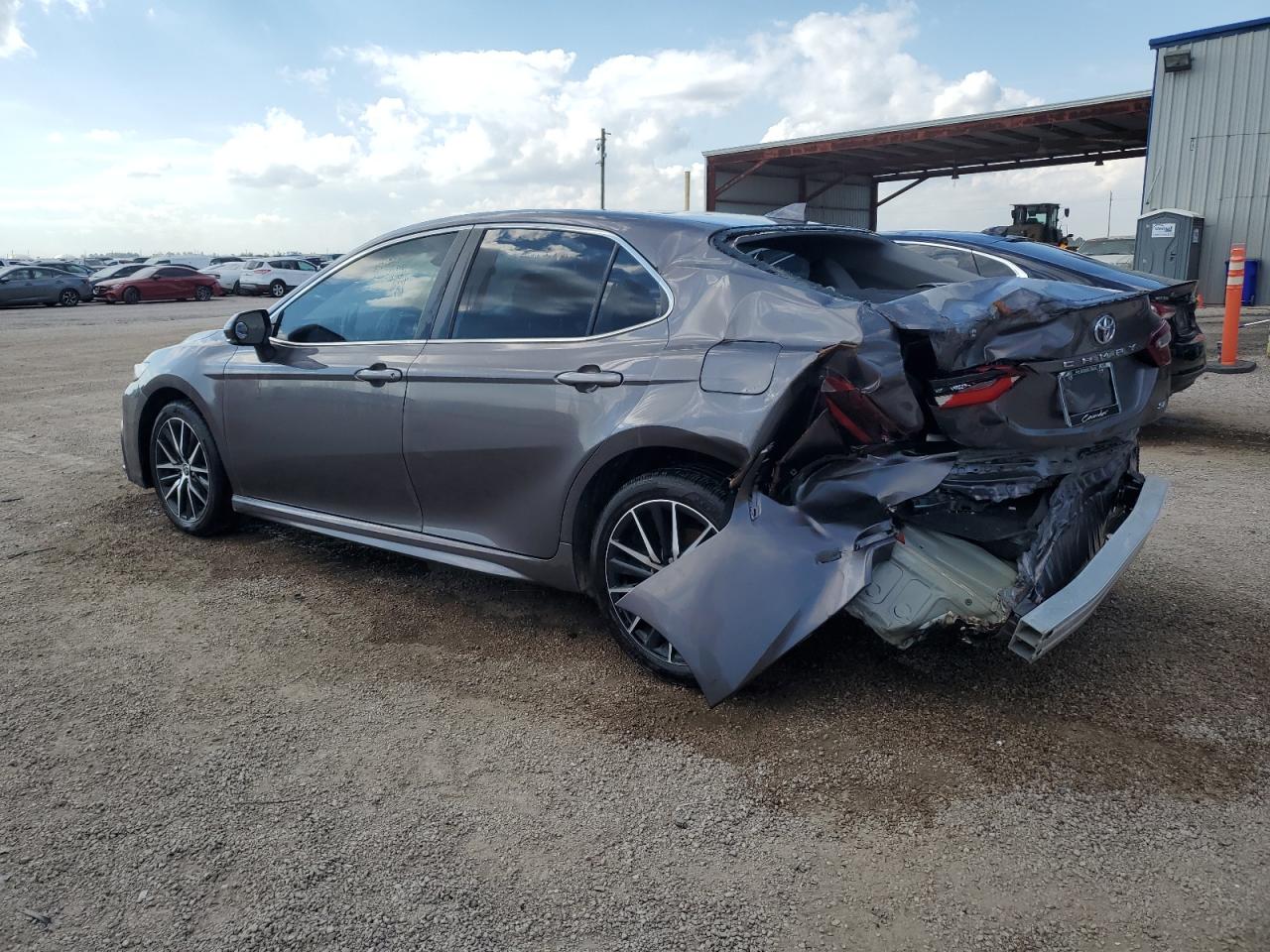 TOYOTA CAMRY SE NIGHT SHADE