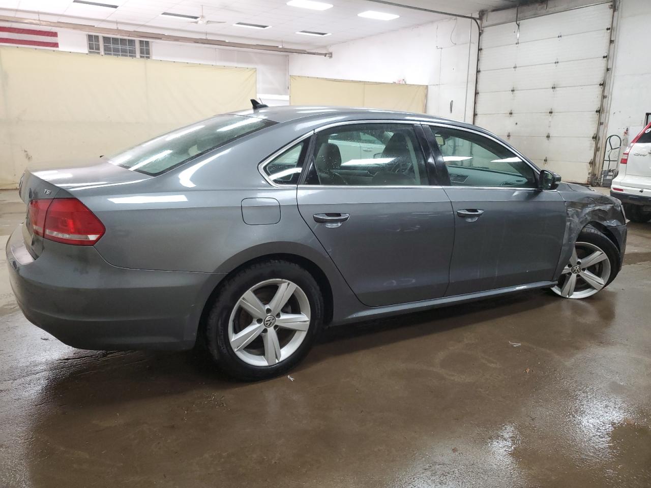 VOLKSWAGEN PASSAT S