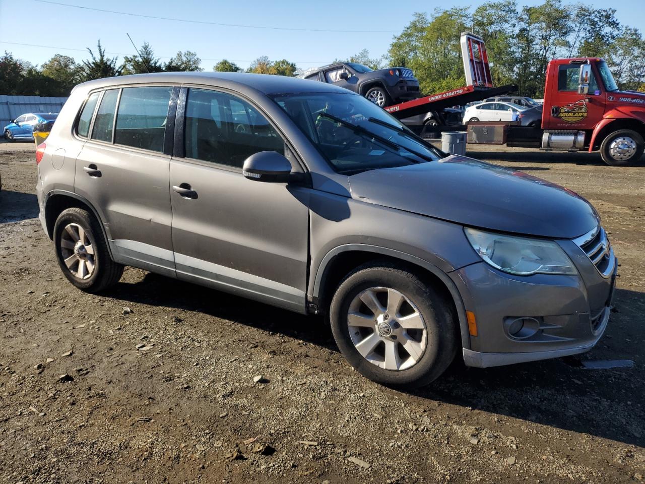VOLKSWAGEN TIGUAN SE
