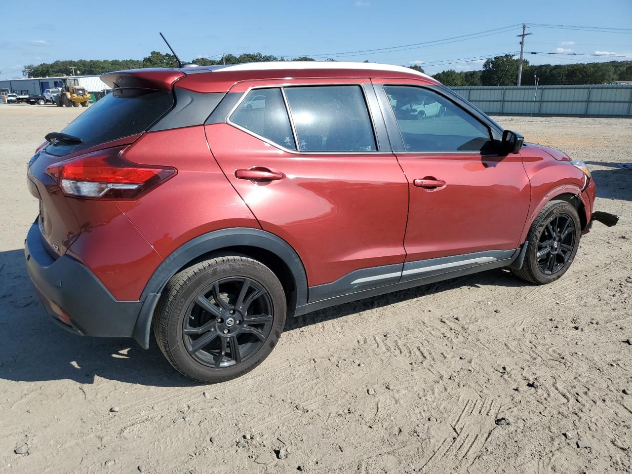 NISSAN KICKS SR