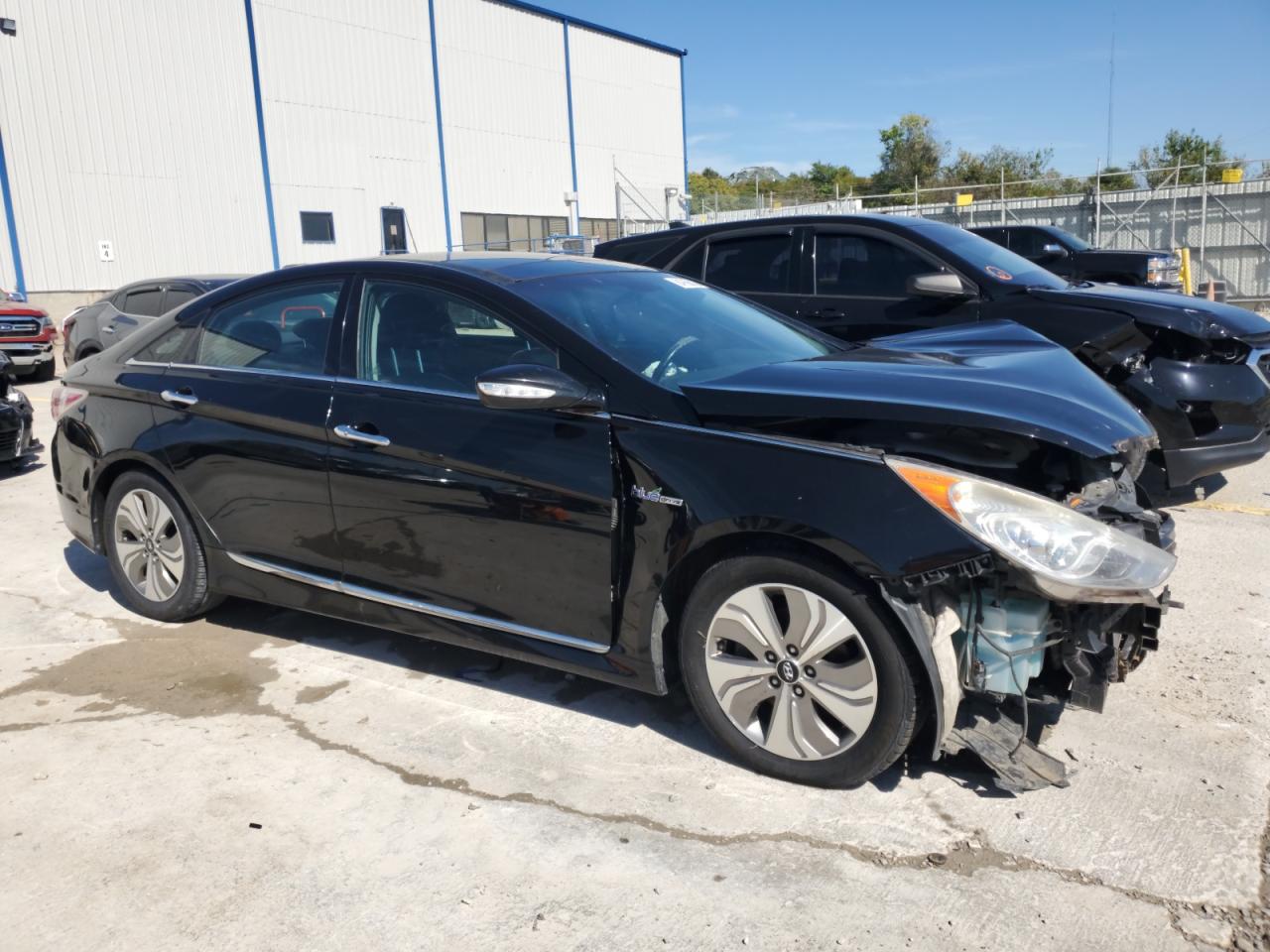 HYUNDAI SONATA HYBRID