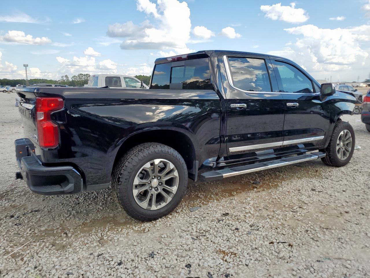 CHEVROLET SILVERADO K1500 HIGH COUNTRY