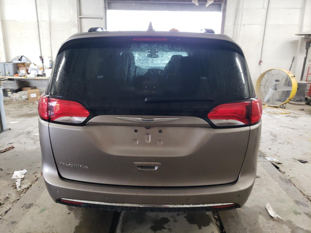 CHRYSLER PACIFICA TOURING L