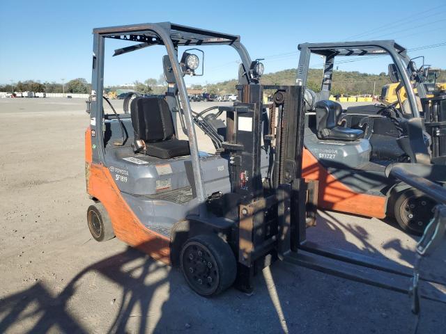 TOYT FORKLIFT