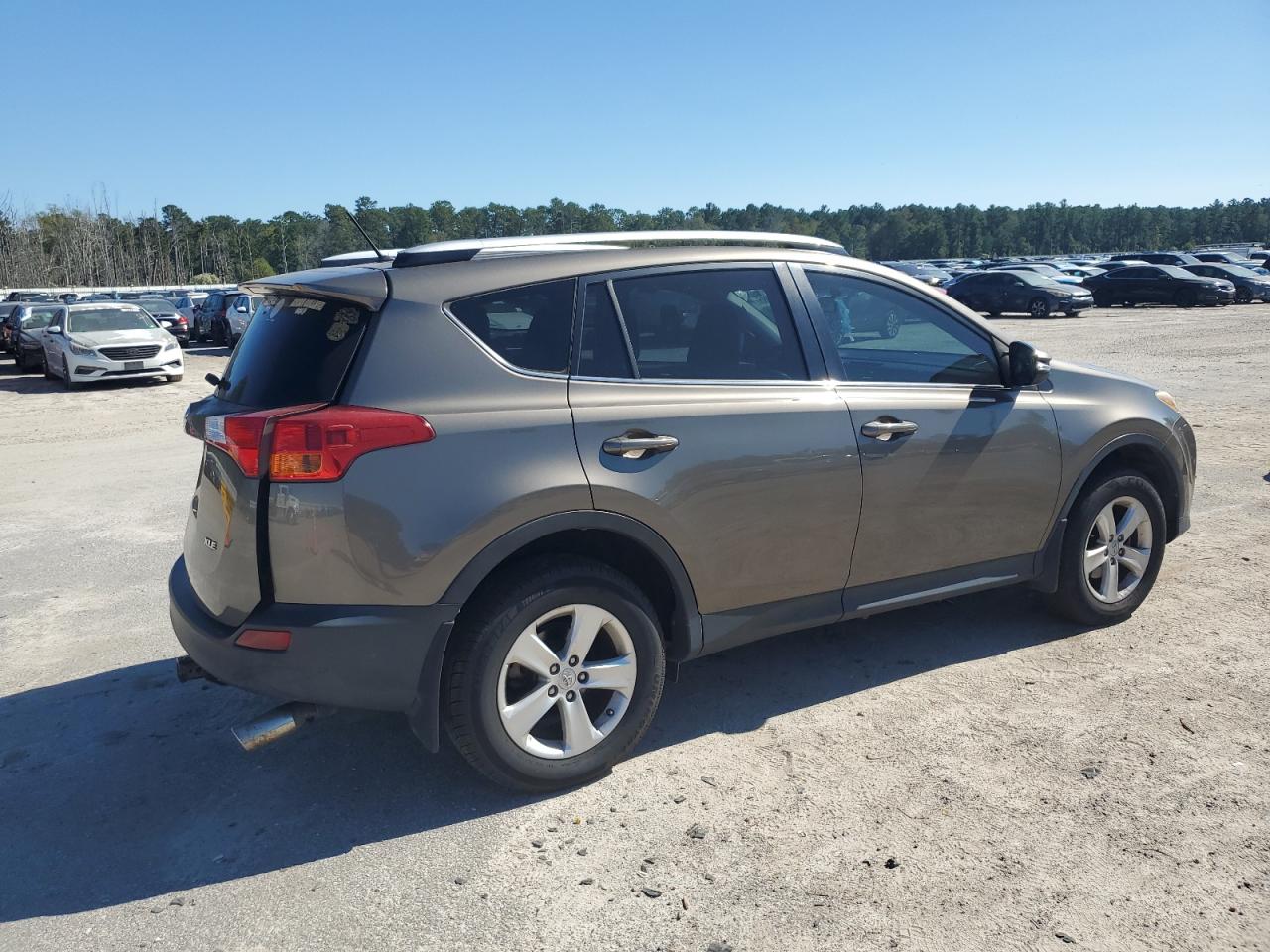 TOYOTA RAV4 XLE