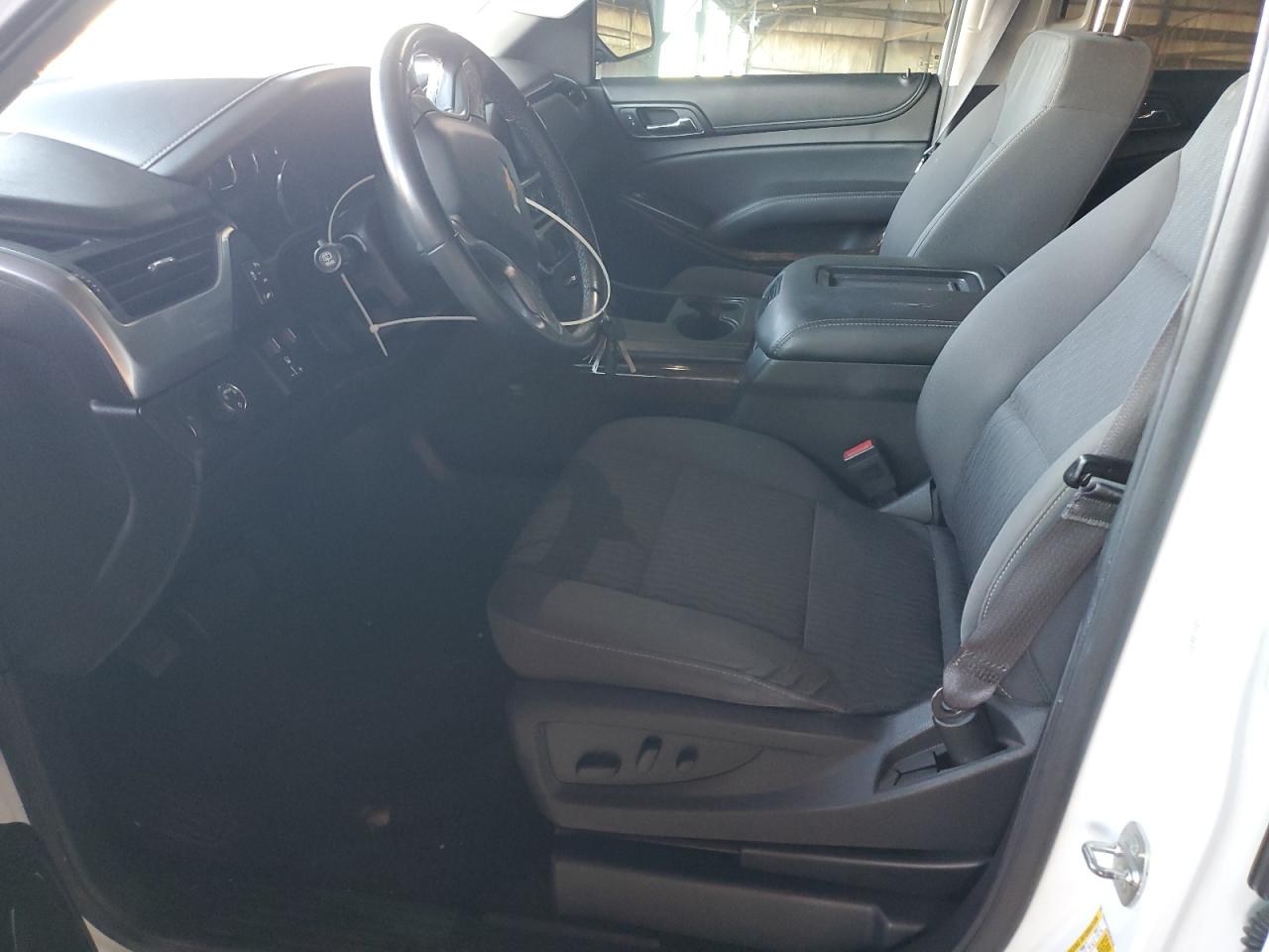 CHEVROLET TAHOE C1500 LS