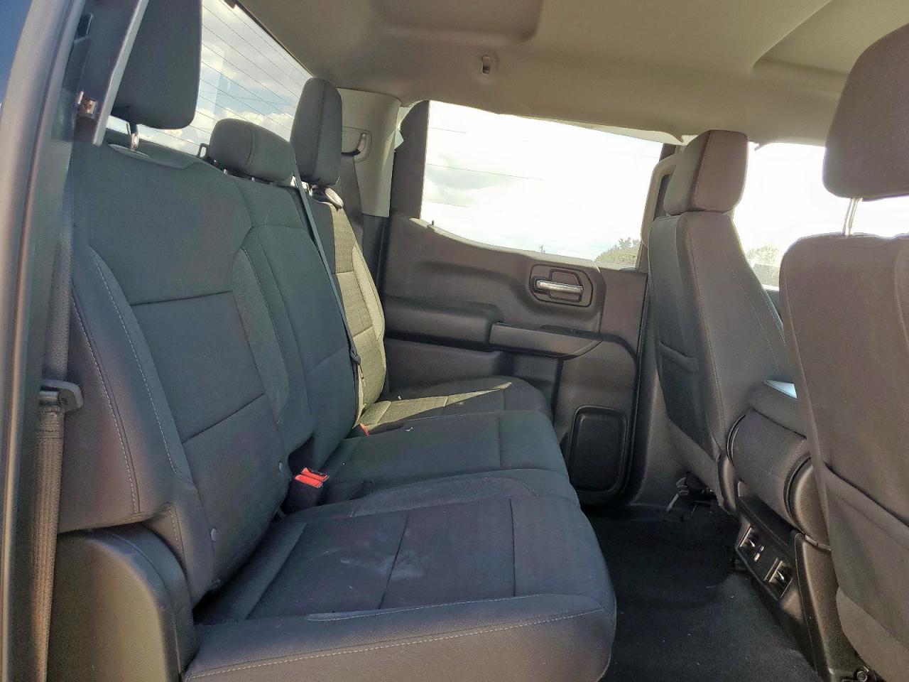 CHEVROLET SILVERADO C1500 CUSTOM