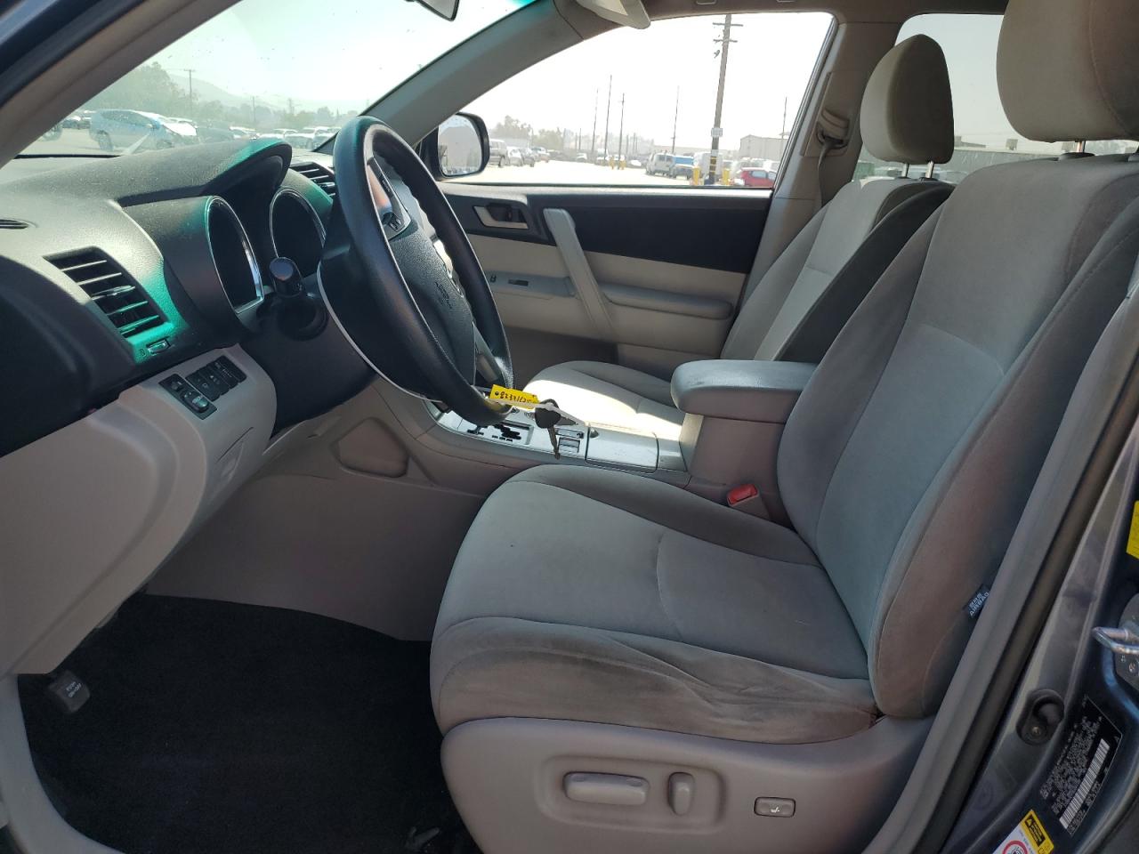 TOYOTA HIGHLANDER BASE