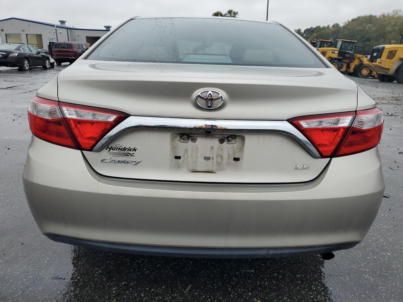 TOYOTA CAMRY LE