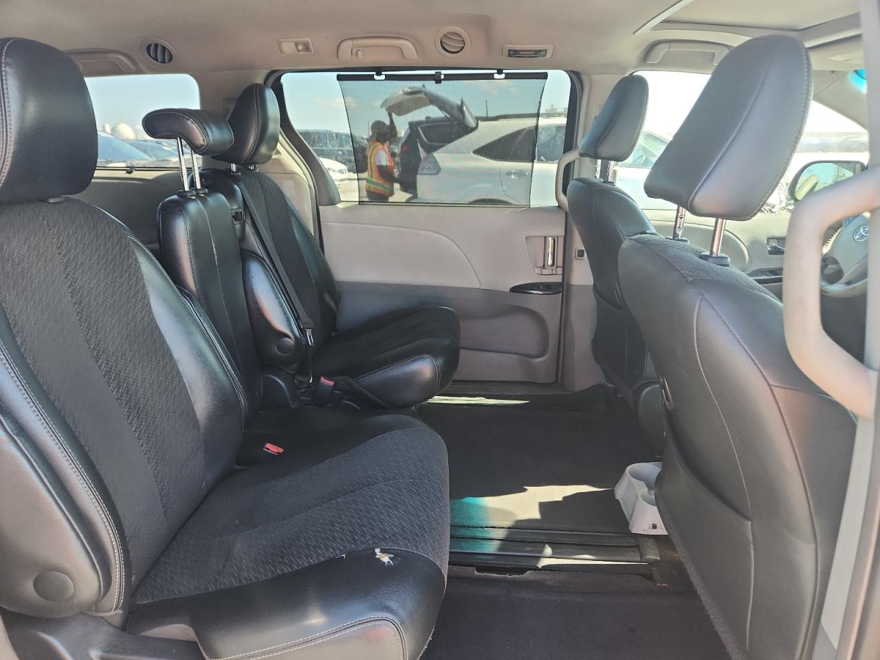 TOYOTA SIENNA SPORT