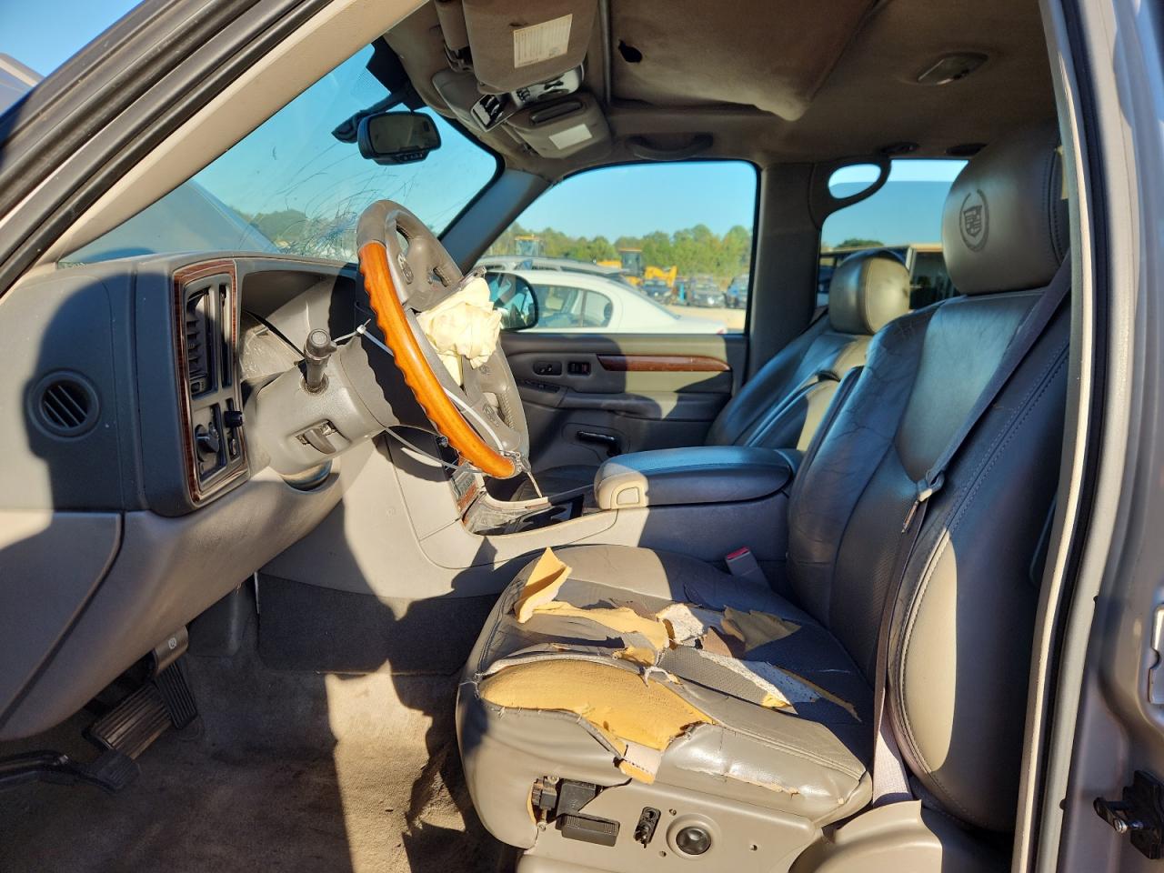 Lot #3283976805 2004 CADILLAC ESCALADE L