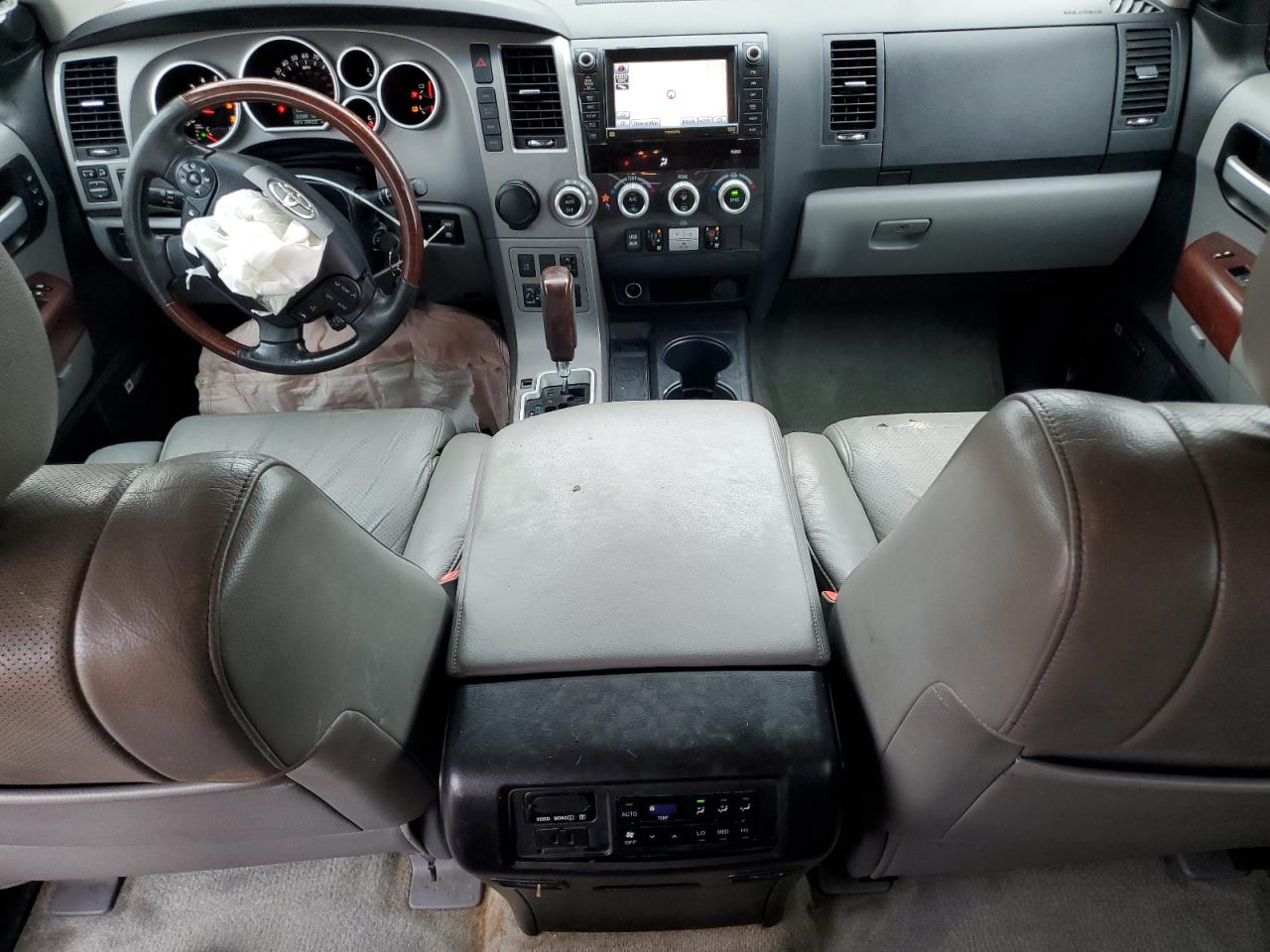 TOYOTA SEQUOIA PLATINUM