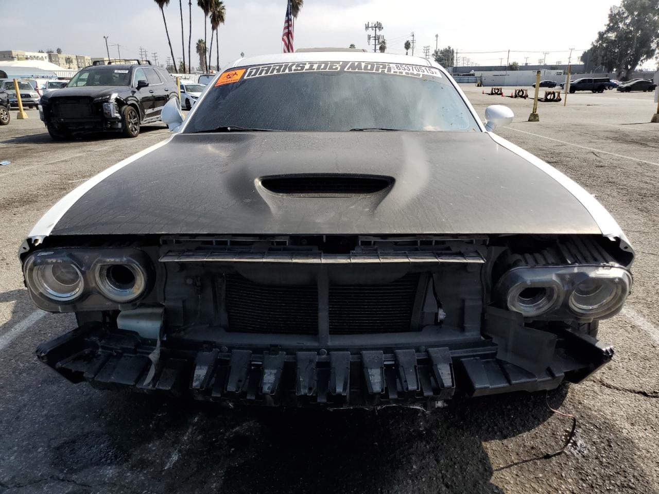 DODGE CHALLENGER SRT 392