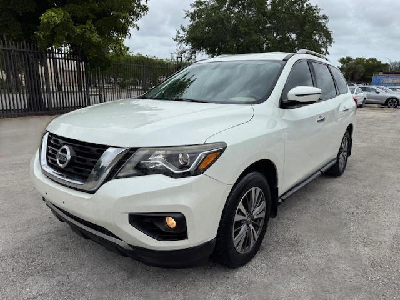 Lot #3261179941 2017 NISSAN PATHFINDER S