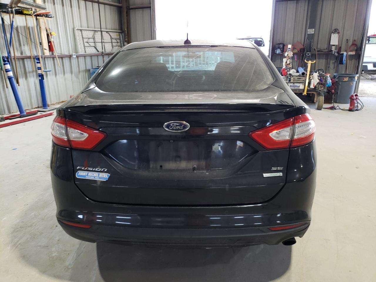 FORD FUSION SE