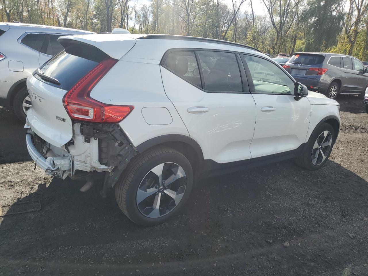 Lot #3308214165 2024 VOLVO XC40 PLUS