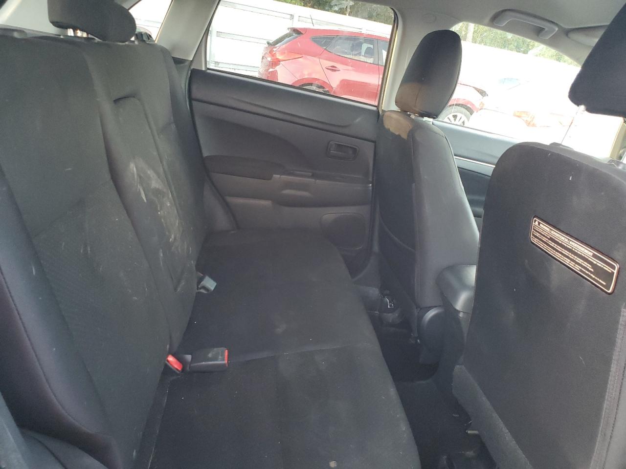 MITSUBISHI OUTLANDER ES