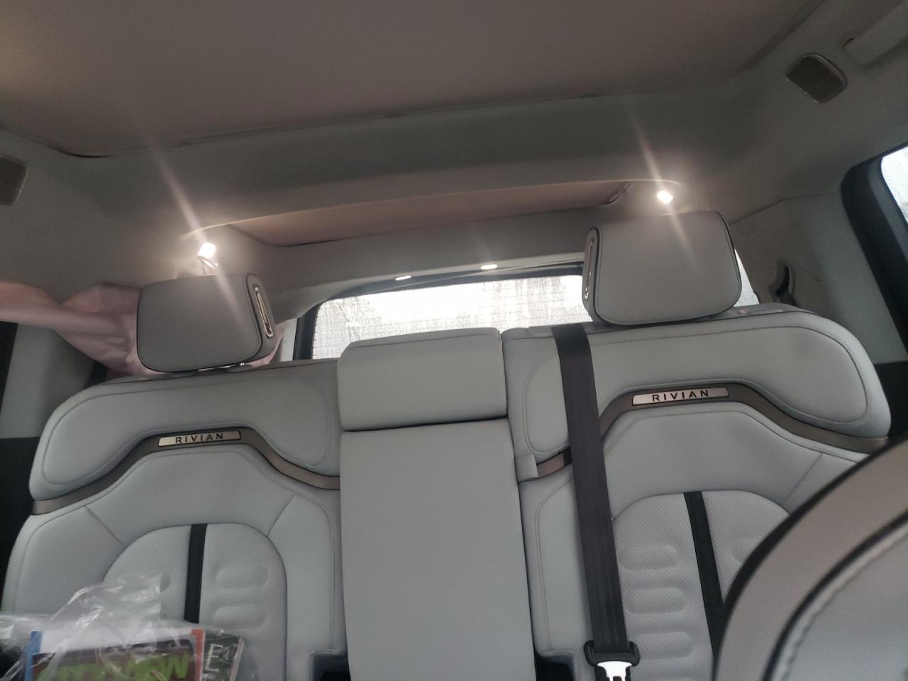 RIVIAN R1S ADVENTURE