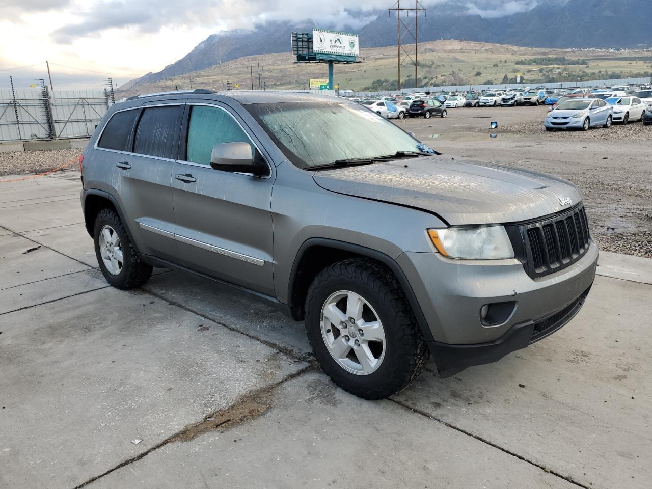 JEEP GRAND CHEROKEE LAREDO