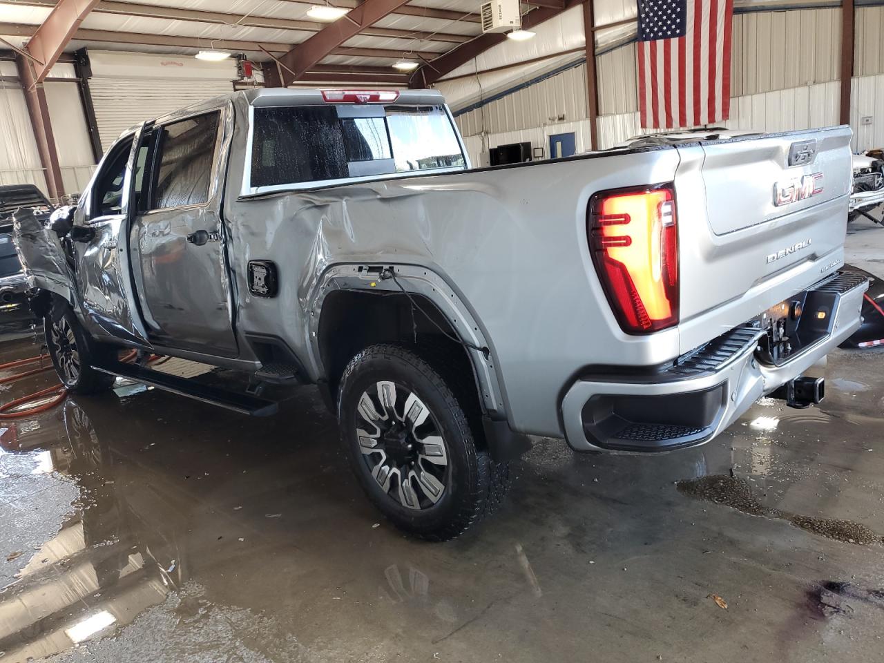 GMC SIERRA K2500 DENALI