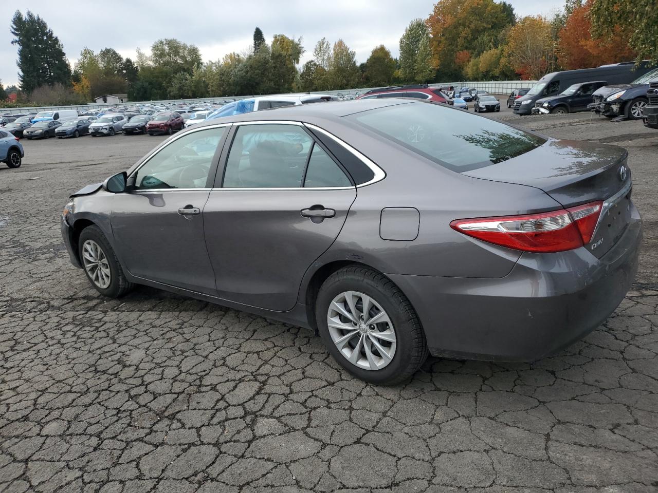 TOYOTA CAMRY LE