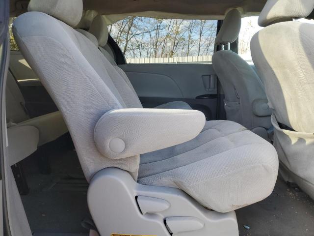 2011 TOYOTA SIENNA LE - 5TDKK3DC8BS012048