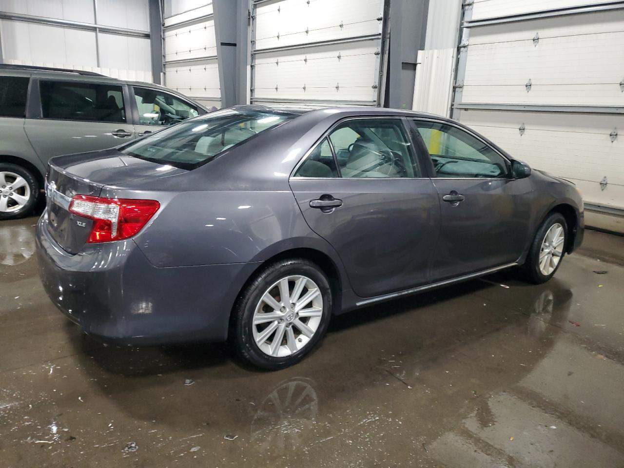 TOYOTA CAMRY L