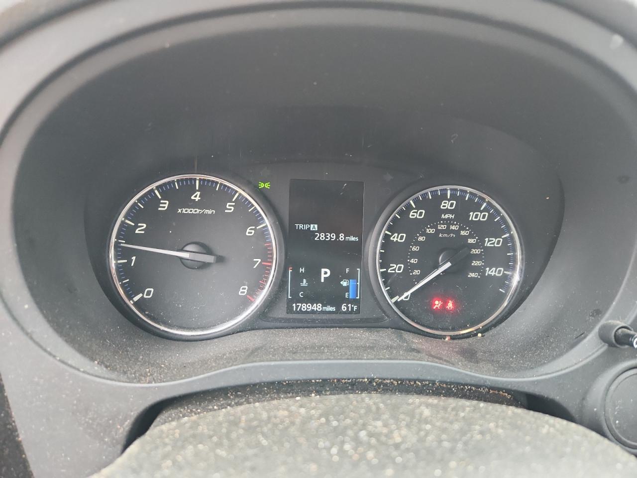 MITSUBISHI OUTLANDER ES