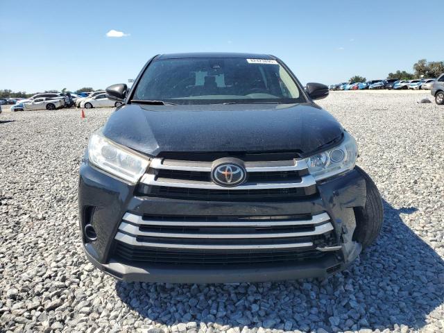 2019 TOYOTA HIGHLANDER LE 5TDZZRFH7KS363569