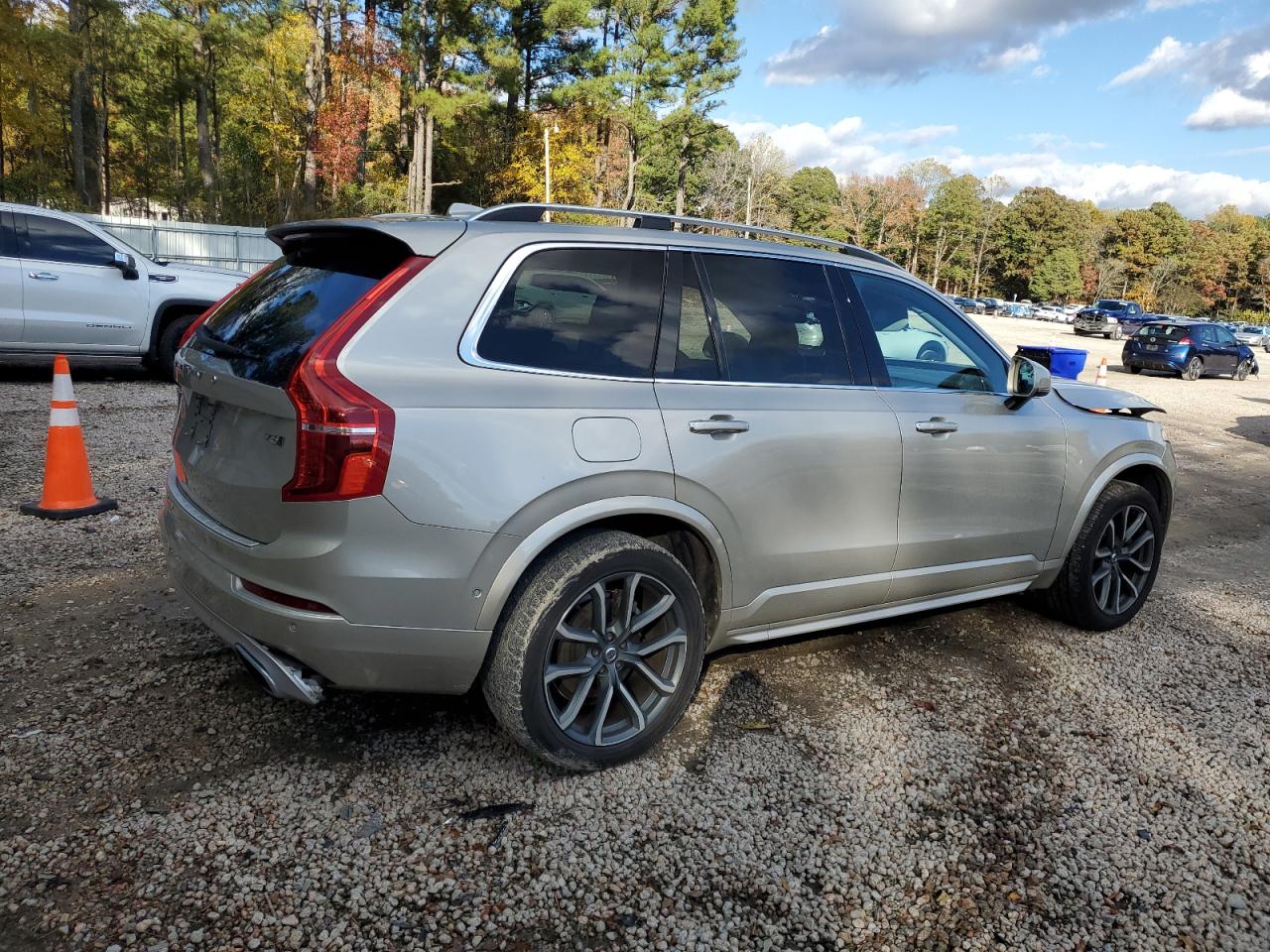 VOLVO XC90 T6