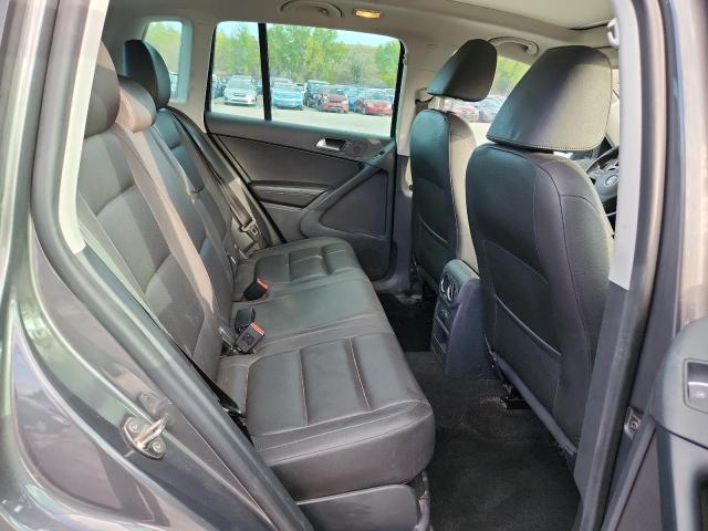 2016 VOLKSWAGEN TIGUAN S WVGBV7AX5GW556421