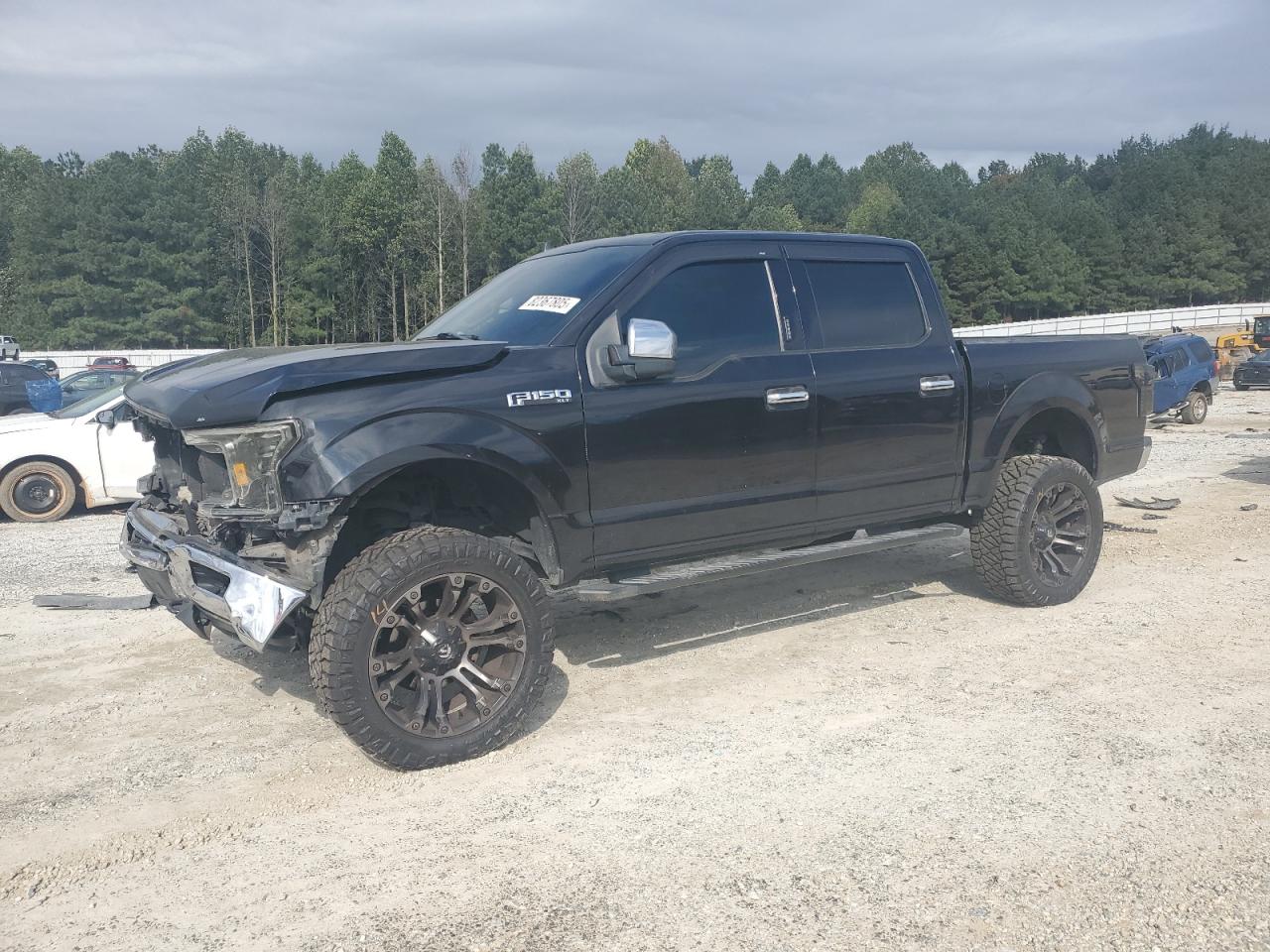 FORD F-150 SUPERCREW