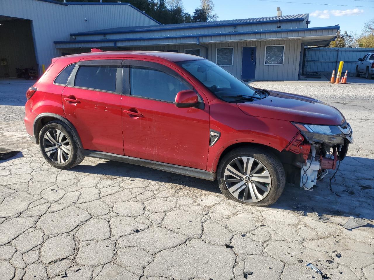 MITSUBISHI OUTLANDER ES