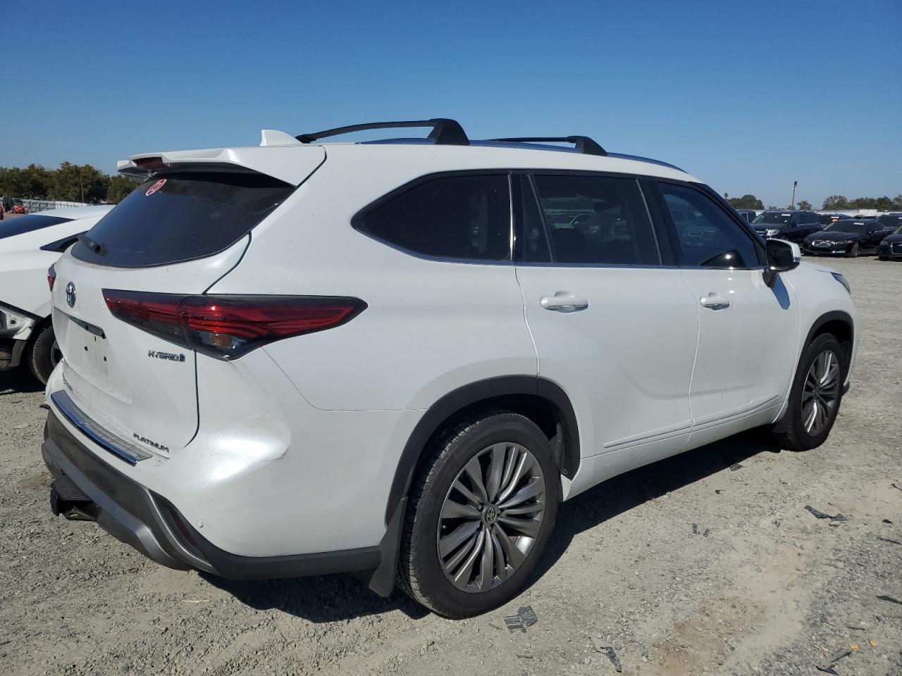 TOYOTA HIGHLANDER HYBRID PLATINUM