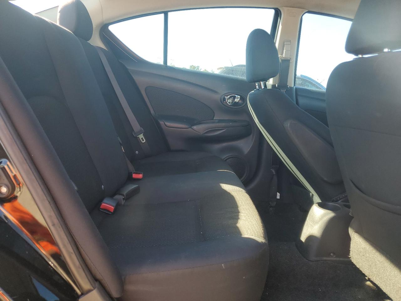NISSAN VERSA S