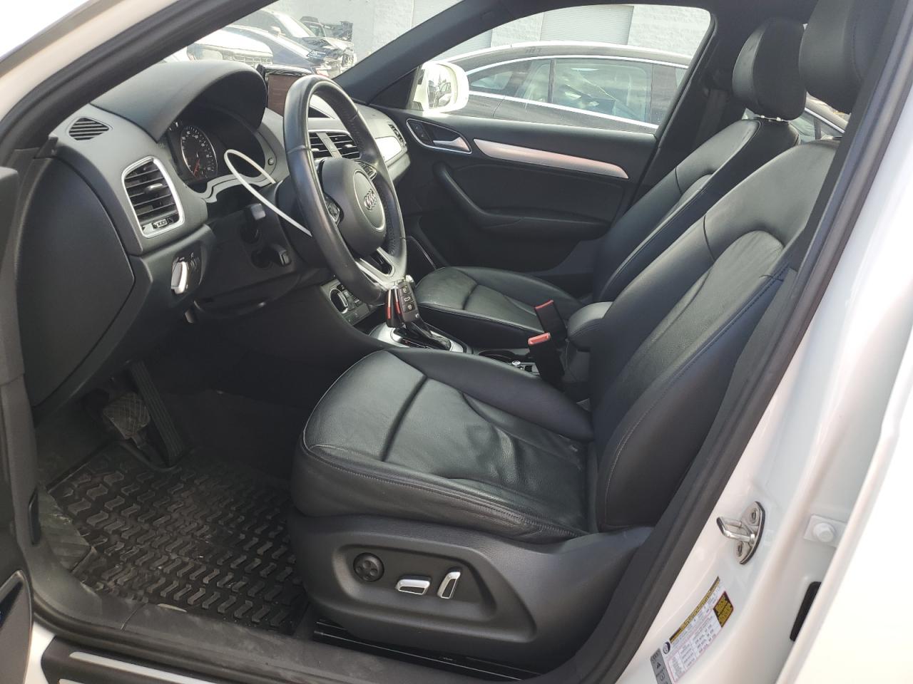 AUDI Q3 PREMIUM PLUS